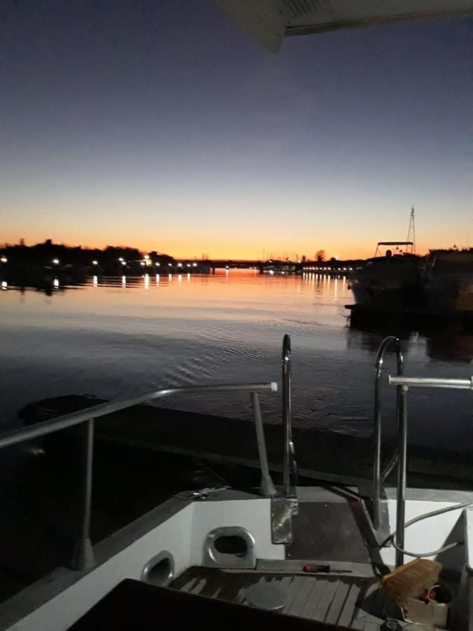 Boat And Breakfast Fiumicino - Roma Ξενοδοχείο Όστια Αντίκα Εξωτερικό φωτογραφία